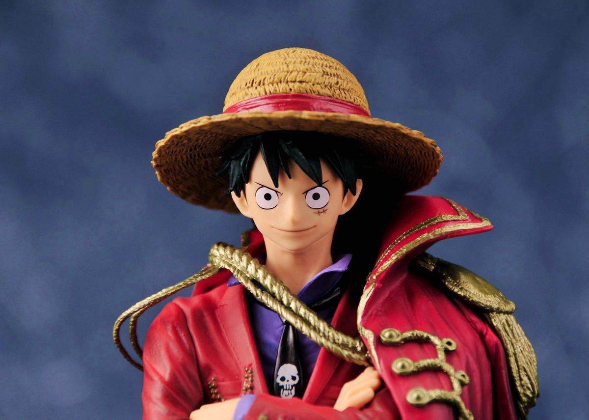 Red Cape Luffy – 20th Anniversary Edition Figurine