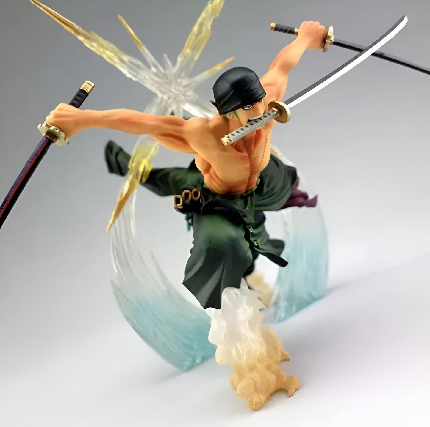 Roronoa Zoro Battle Pose Figurine – One Piece Collectible